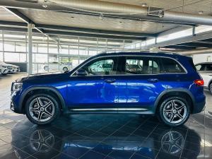 Mercedes-Benz GLB GLB220d 4Matic Progressive - Image 4