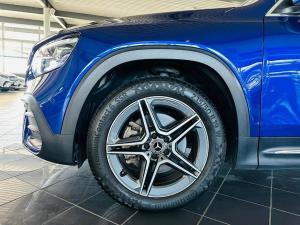 Mercedes-Benz GLB GLB220d 4Matic Progressive - Image 8