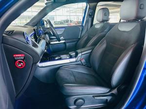 Mercedes-Benz GLB GLB220d 4Matic Progressive - Image 9