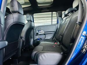 Mercedes-Benz GLB GLB220d 4Matic AMG Line - Image 11