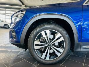 Mercedes-Benz GLB GLB220d 4Matic AMG Line - Image 12