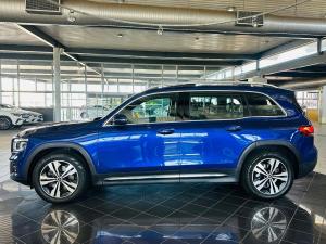 Mercedes-Benz GLB GLB220d 4Matic AMG Line - Image 4