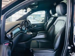 Mercedes-Benz V-Class V300d Exclusive - Image 16