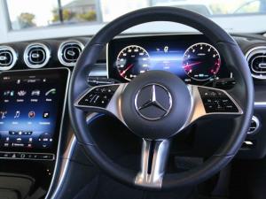 Mercedes-Benz C-Class C200 Avantgarde - Image 11