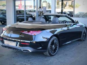 Mercedes-Benz CLE CLE300 4Matic cabriolet AMG Line - Image 11