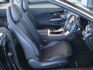 Mercedes-Benz CLE CLE300 4Matic cabriolet AMG Line - Image 12