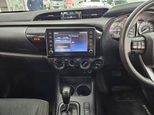 Toyota Hilux 2.4 GD-6 Raider X 4X4 automaticD/C - Image 13