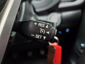 Toyota Hilux 2.4GD-6 Xtra cab Raider manual - Image 11