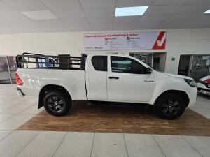 Toyota Hilux 2.4GD-6 Xtra cab Raider manual - Image 4