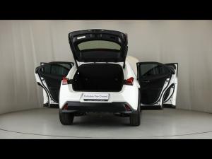Lexus UX 250h SE - Image 9