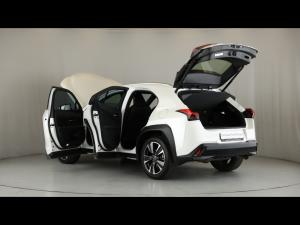 Lexus UX 250h SE - Image 10