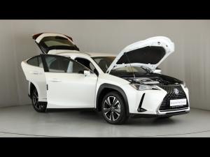Lexus UX 250h SE - Image 14