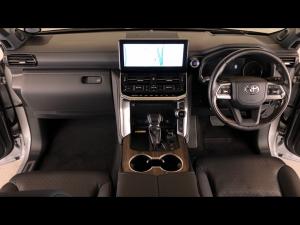 Toyota Land Cruiser 300 3.3D ZX - Image 6