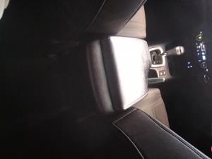Toyota Hilux 2.8GD-6 double cab 4x4 Raider auto - Image 12