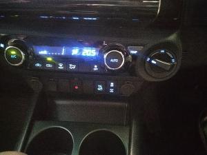 Toyota Hilux 2.8GD-6 double cab 4x4 Raider auto - Image 17