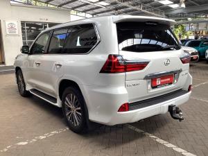 Lexus LX 450d - Image 23