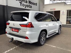 Lexus LX 450d - Image 2