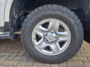 Toyota Land Cruiser 200 4.5D-4D V8 GX-R - Image 13