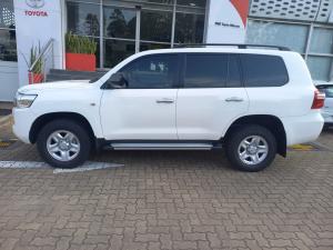 Toyota Land Cruiser 200 4.5D-4D V8 GX-R - Image 15