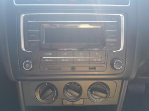 Volkswagen Polo Vivo hatch 1.6 Comfortline auto - Image 13