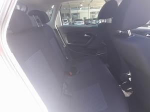 Volkswagen Polo Vivo hatch 1.6 Comfortline auto - Image 16