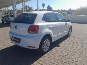 Volkswagen Polo Vivo hatch 1.6 Comfortline auto - Image 2