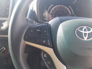 Toyota Vitz 1.0 XR manual - Image 9