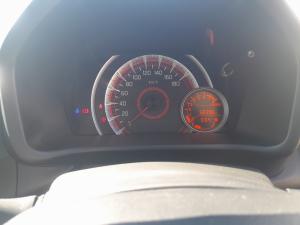 Toyota Vitz 1.0 XR manual - Image 10