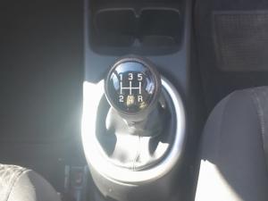 Toyota Vitz 1.0 XR manual - Image 11