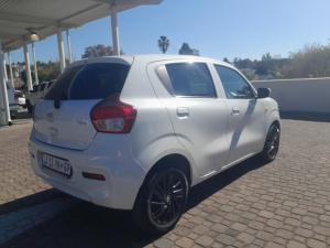 Toyota Vitz 1.0 XR manual - Image 2