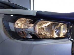 Toyota Hilux 2.4GD-6 double cab Raider manual - Image 10