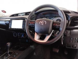 Toyota Hilux 2.4GD-6 double cab Raider manual - Image 8