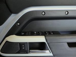 Land Rover Defender 110 P400 First Edition - Image 23