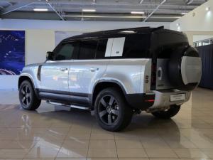 Land Rover Defender 110 P400 First Edition - Image 4
