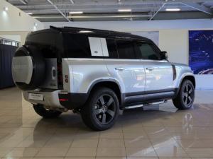 Land Rover Defender 110 P400 First Edition - Image 6
