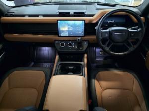 Land Rover Defender 110 D300 X - Image 10