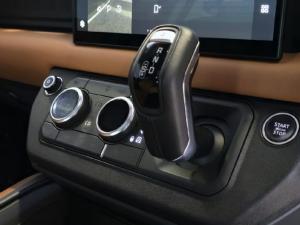 Land Rover Defender 110 D300 X - Image 25