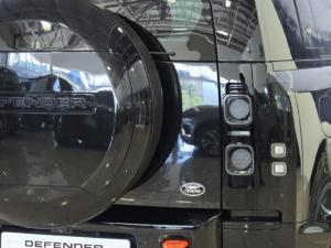 Land Rover Defender 110 D300 X - Image 30