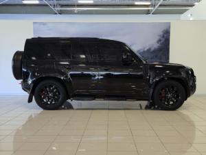 Land Rover Defender 110 D300 X - Image 7