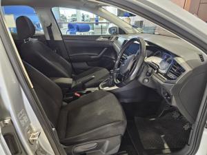 Volkswagen Polo hatch 1.0TSI Comfortline - Image 9
