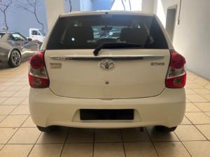 Toyota Etios hatch 1.5 Sprint - Image 4