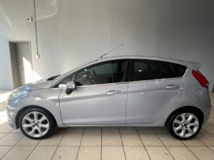 Ford Fiesta 5-door 1.6 Titanium - Image 2