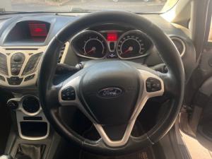 Ford Fiesta 5-door 1.6 Titanium - Image 8