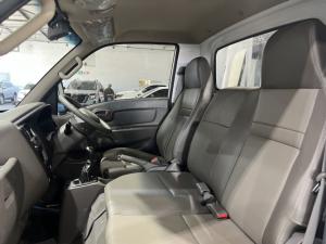 Hyundai H-100 Bakkie 2.6D deck (aircon) - Image 8