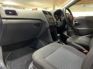 Volkswagen Polo Vivo hatch 1.4 Comfortline - Image 11