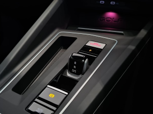 Volkswagen Golf GTI - Image 4