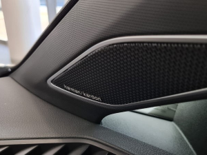 Volkswagen Golf GTI - Image 9