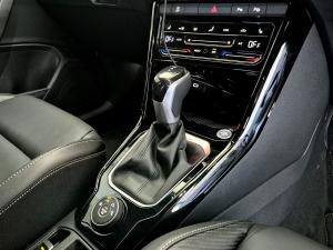 Volkswagen T-Roc 2.0TSI 4Motion R-Line - Image 15