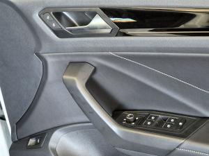 Volkswagen T-Roc 2.0TSI 4Motion R-Line - Image 17
