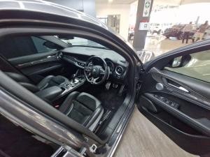 Alfa Romeo Stelvio Quadrifoglio Q4 - Image 13